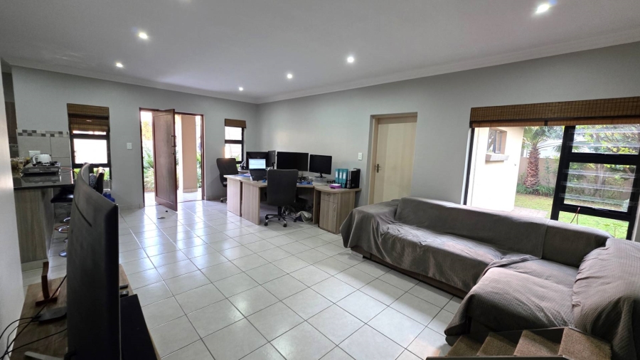 To Let 3 Bedroom Property for Rent in Melodie North West
